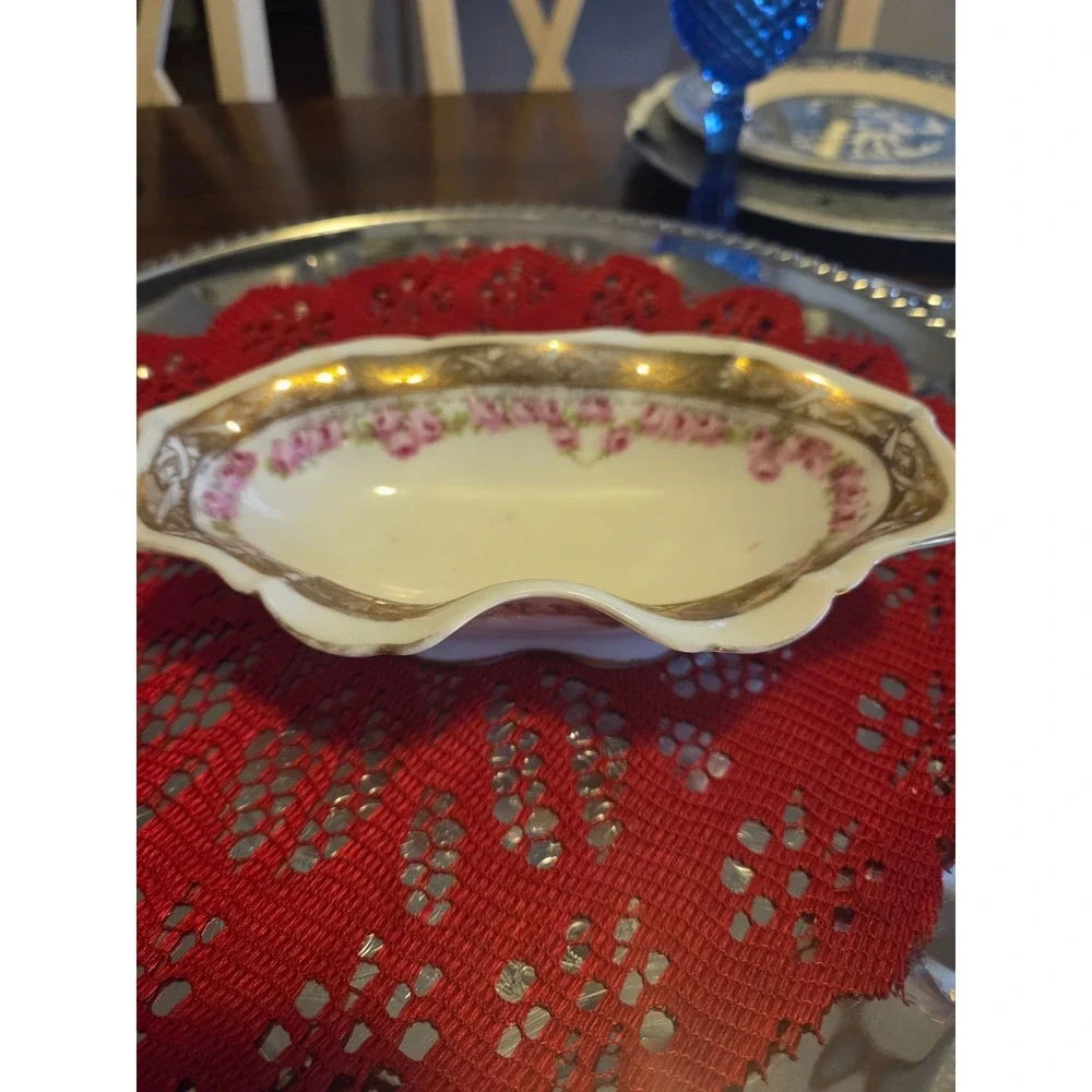 Royal Bayreuth Bavaria Small Scalloped Rose Garland Gold Dish